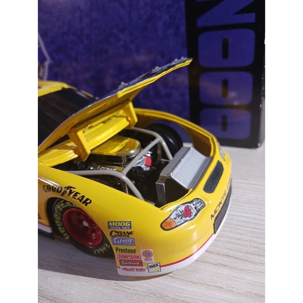 Bobby Hamilton #4 KODAK MAX /‎ Navy 2000 Monte Carlo 1:24  RCCA  Action Bank